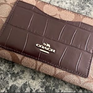 EUC Coach Zip Around Wallet
